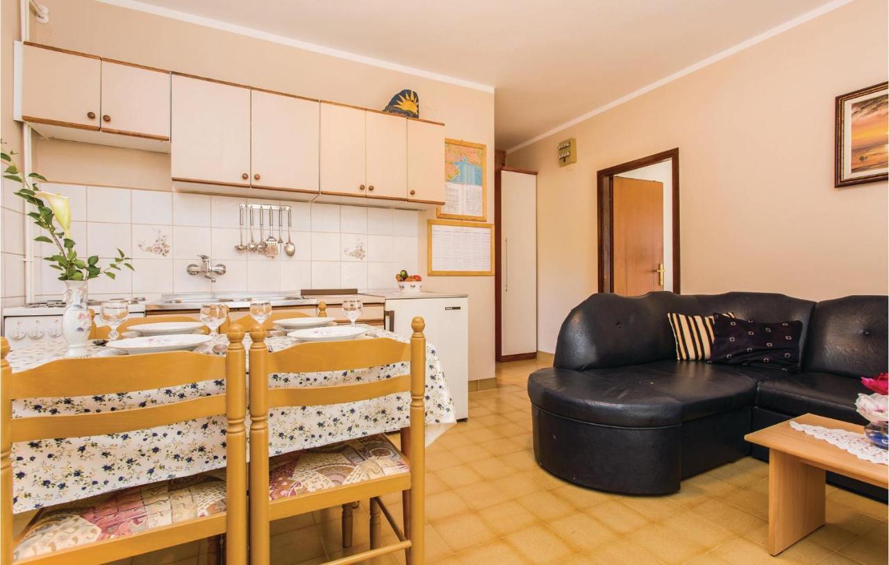 Stunning Apartment In Krk With Kitchen Krk Town Zewnętrze zdjęcie
