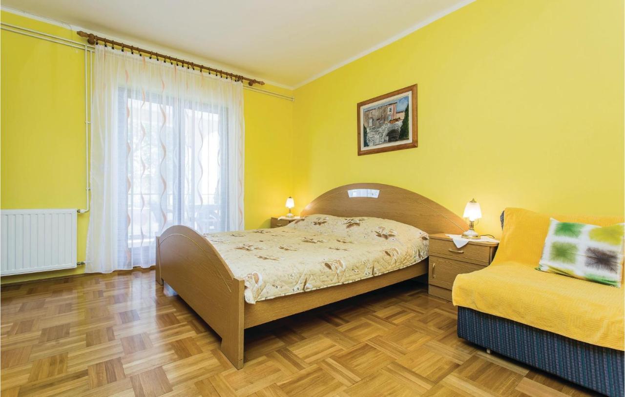 Stunning Apartment In Krk With Kitchen Krk Town Zewnętrze zdjęcie