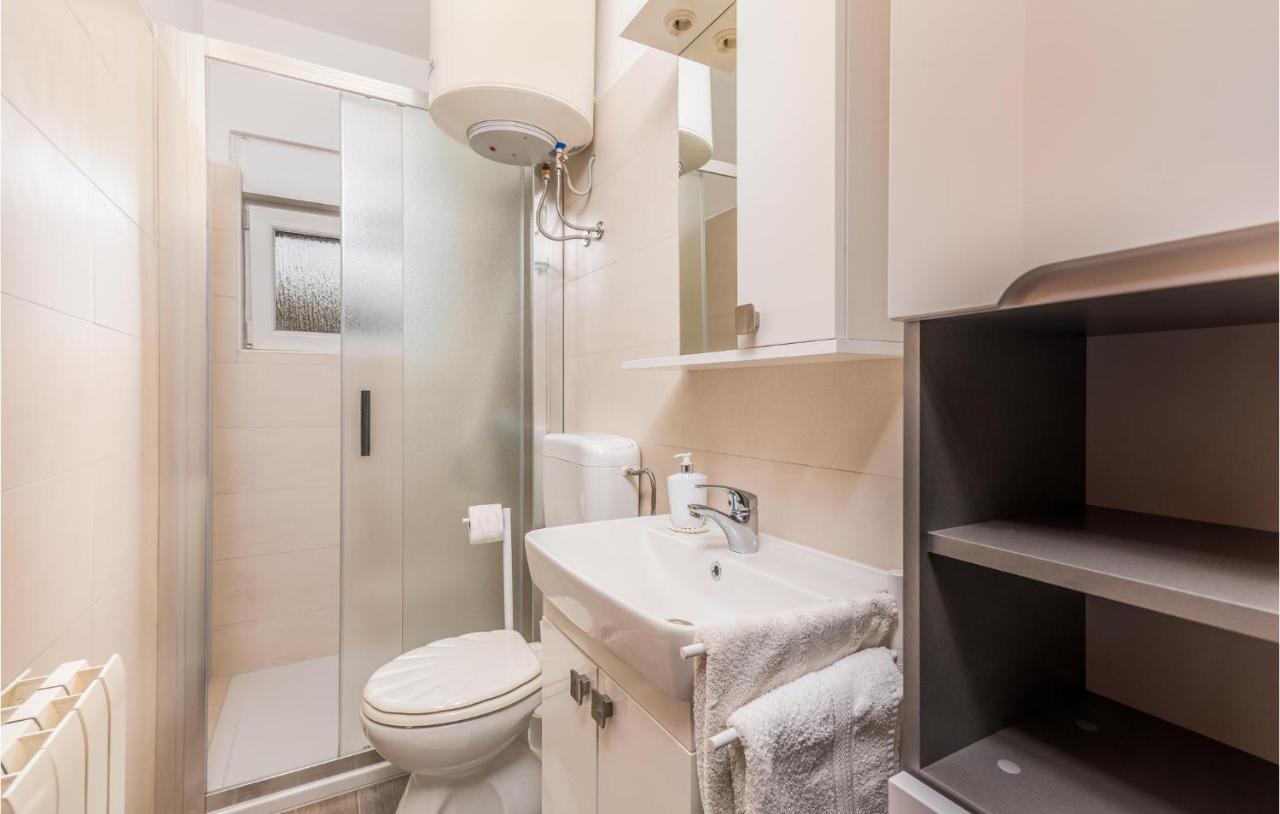 Stunning Apartment In Krk With Kitchen Krk Town Zewnętrze zdjęcie