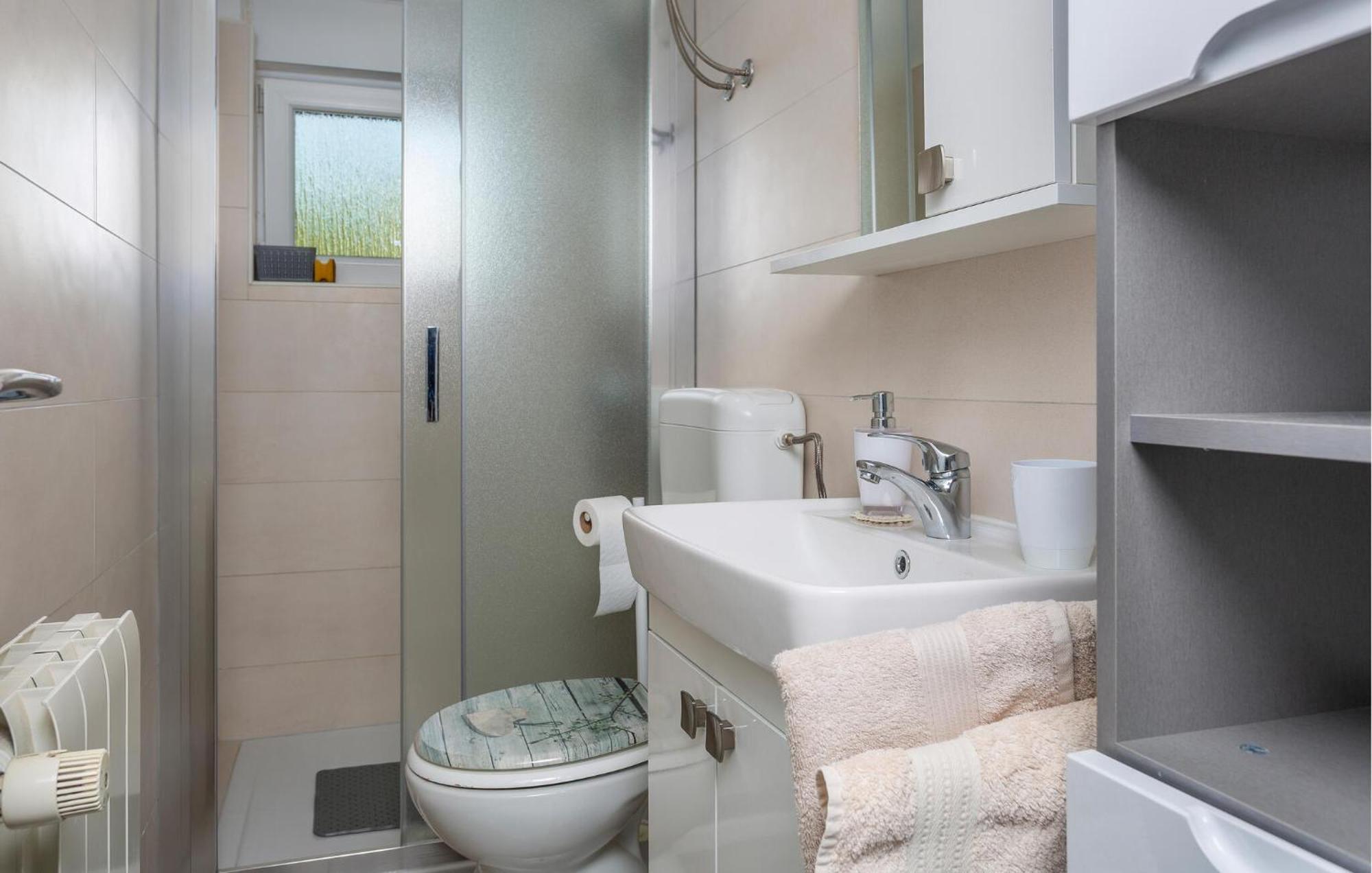 Stunning Apartment In Krk With Kitchen Krk Town Zewnętrze zdjęcie