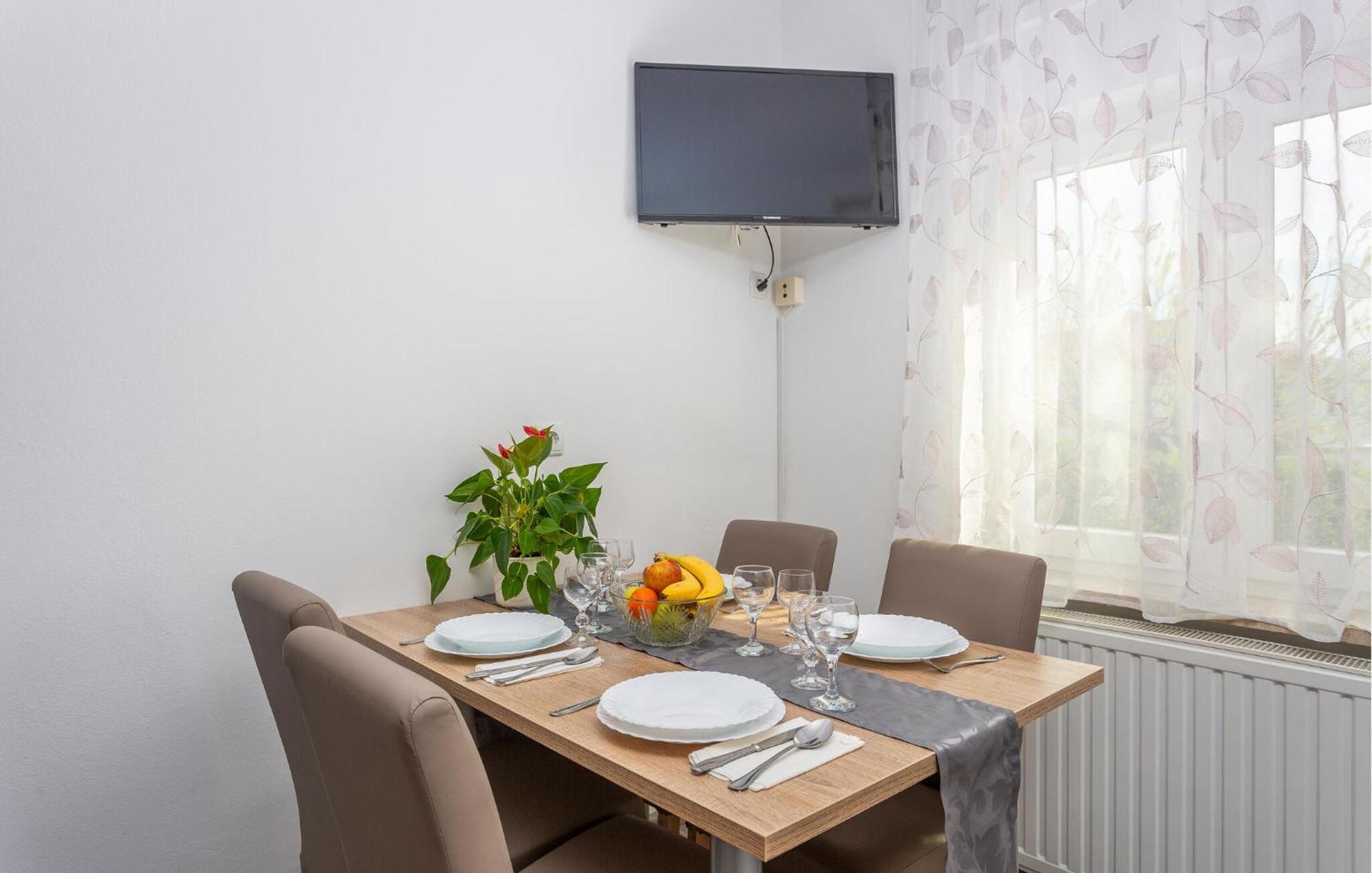 Stunning Apartment In Krk With Kitchen Krk Town Zewnętrze zdjęcie