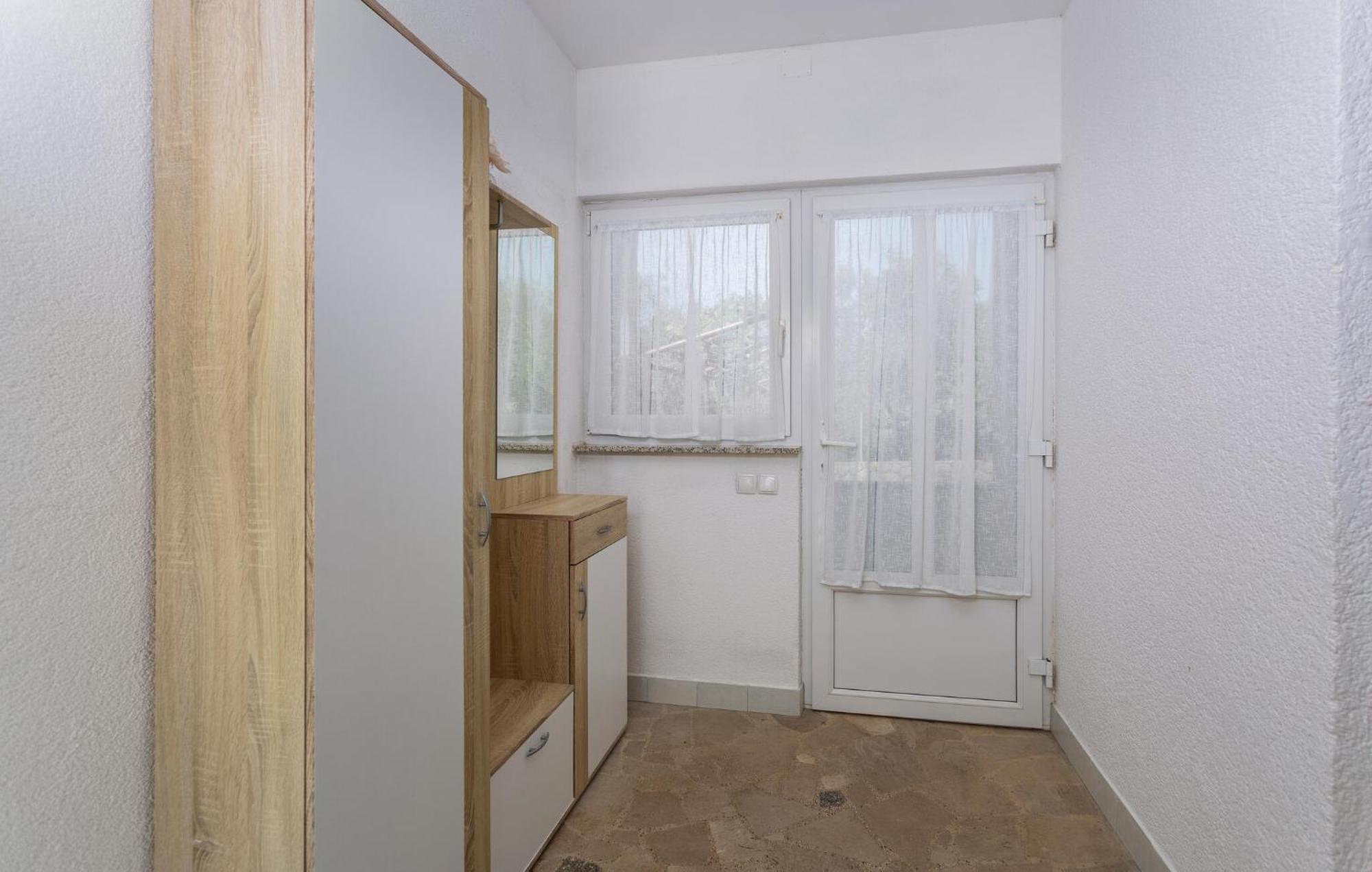 Stunning Apartment In Krk With Kitchen Krk Town Zewnętrze zdjęcie
