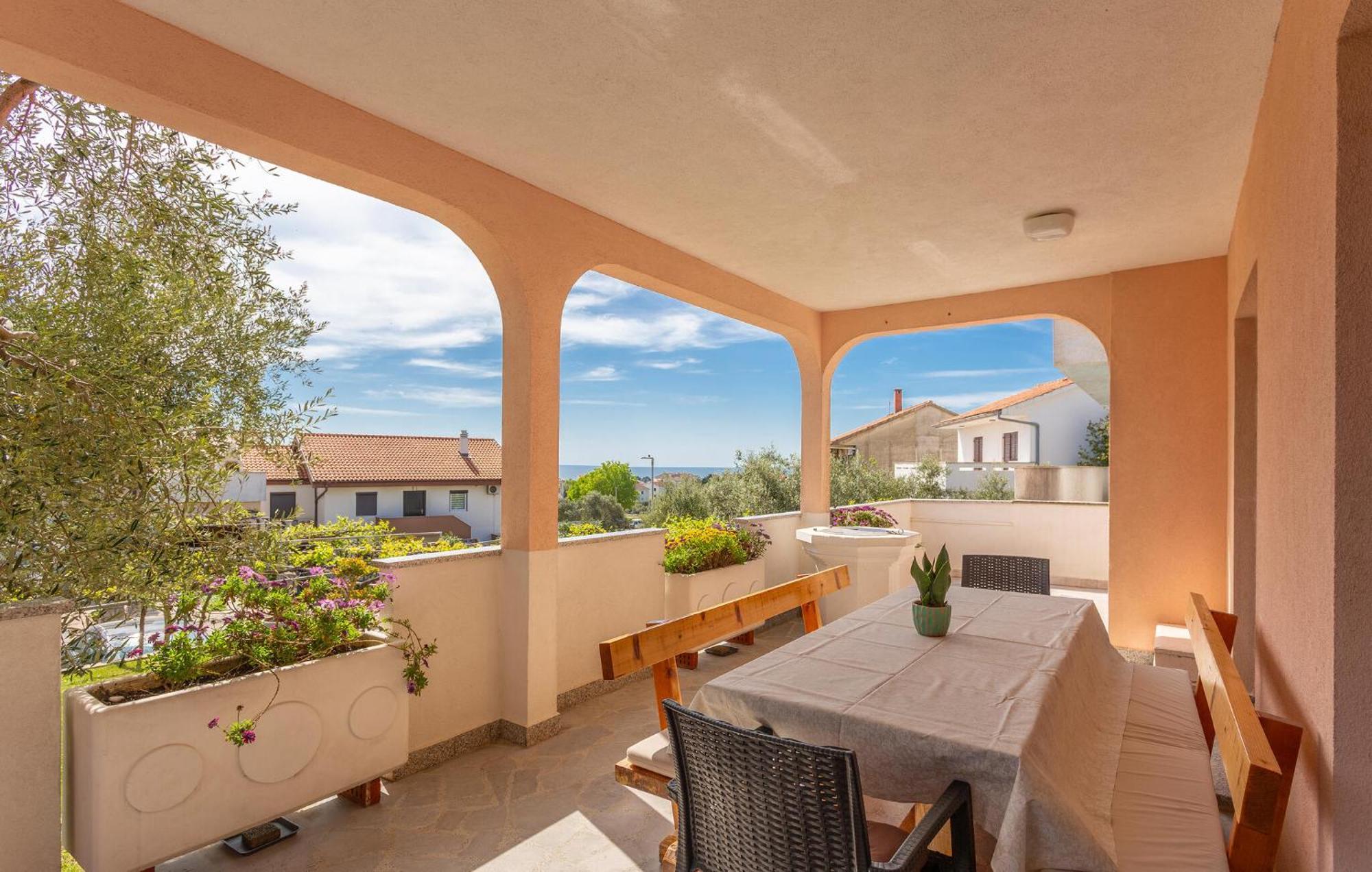 Stunning Apartment In Krk With Kitchen Krk Town Zewnętrze zdjęcie